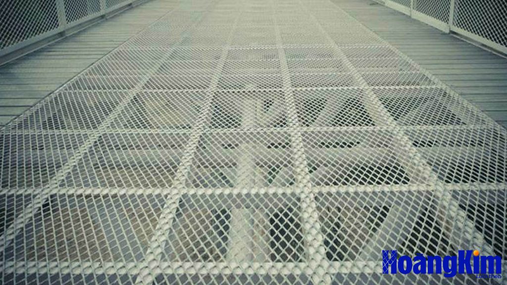 Sàn thao tác bằng lưới dập giãn
